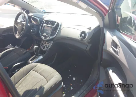 2017 Chevrolet Sonic Lt Auto из США, поврежденный, VIN 1G1JD5SG8H4114342